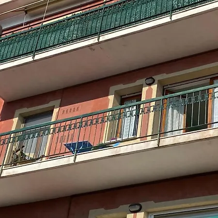 Vacanze A * Finale Ligure